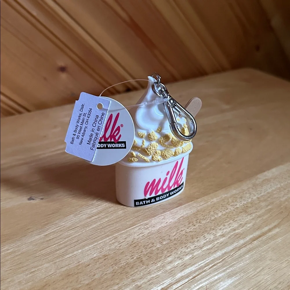 Bath & Body Works x Milk Bar Cereal Milk Soft Serve PocketBac Holder